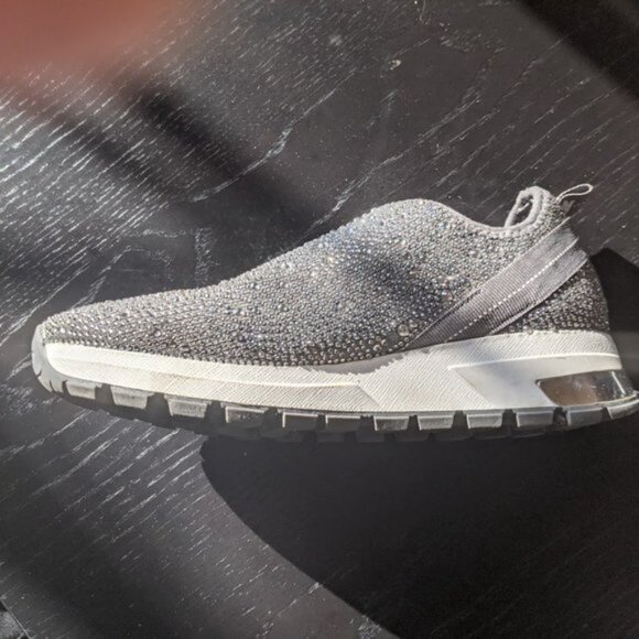 STEVE MADDEN Sparkly Silver Gray Slip on Sneakers Shoes Fit Size 7 - 7.5 - Picture 6 of 12